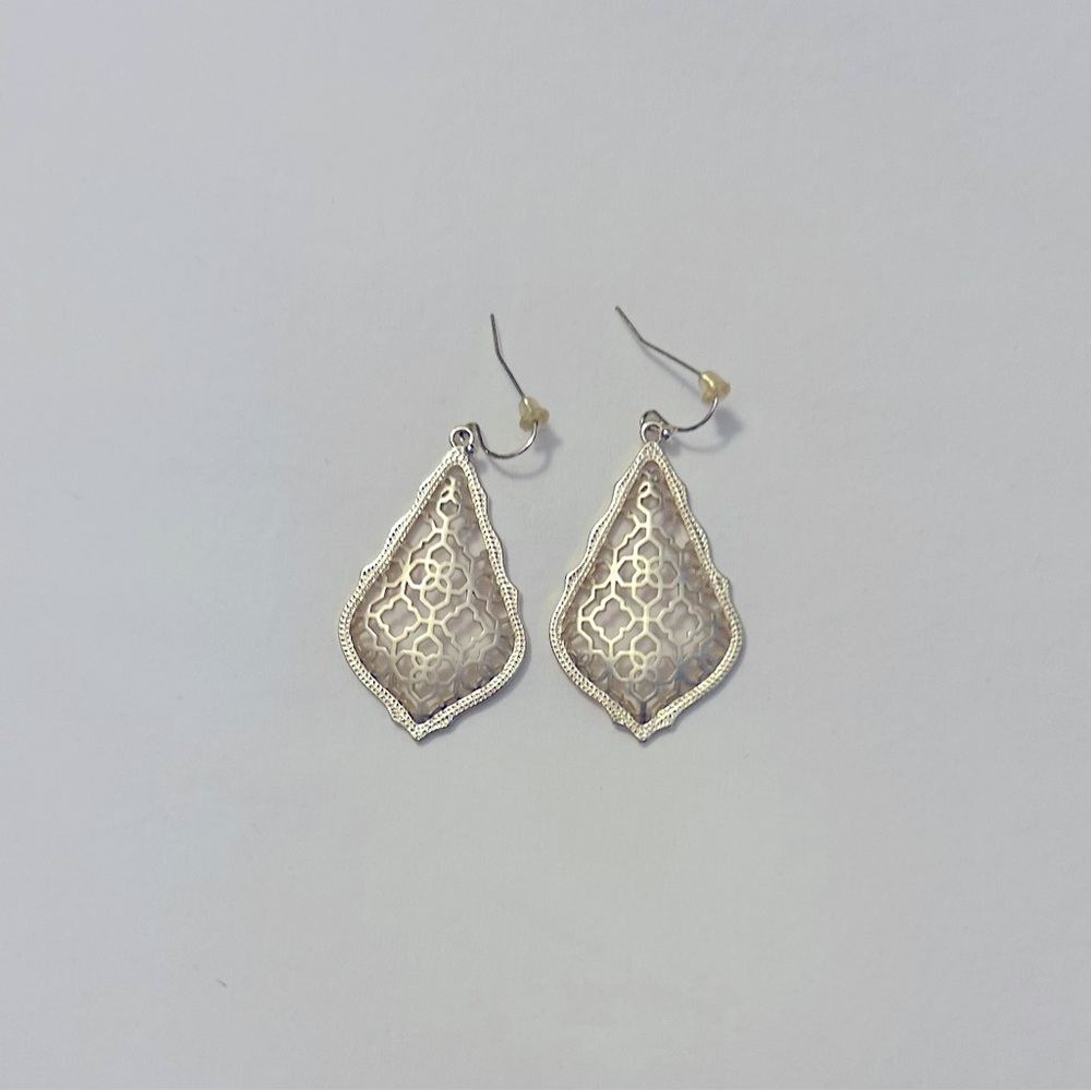 Kendra Scott gold filigree earring